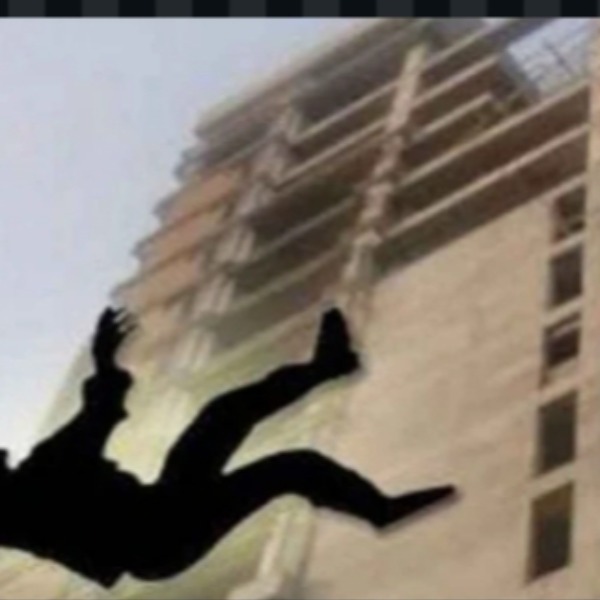 ময়মনসিংহে নির্মাণাধীন ভবন থেকে পড়ে দুই শ