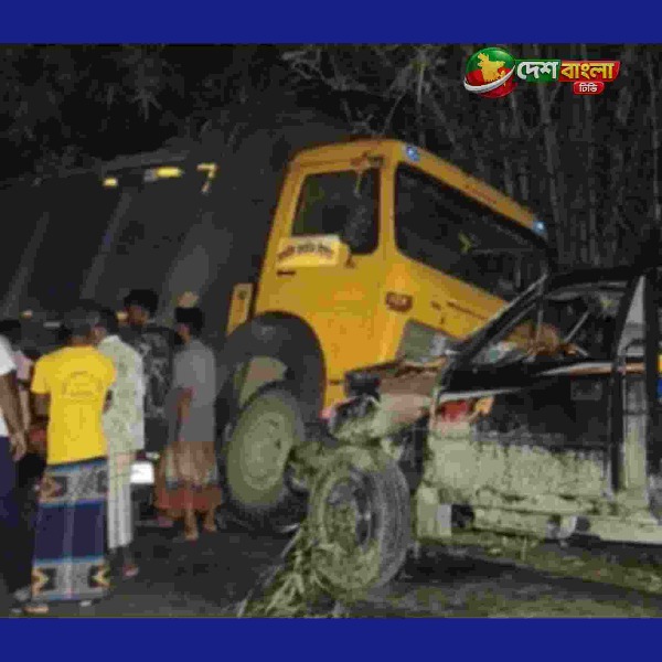 ঝিনাইদহের শৈলকুপায় মিনি ট্রাক-বালুবাহী ট্রাকের সংঘ...