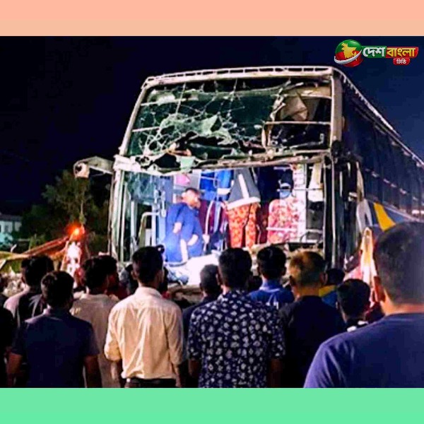 কুমিল্লায় মহাসড়কে থামতেই আগুন স্লিপার কো