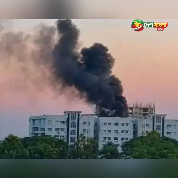 ময়মনসিংহ মেডিকেলে আগুন, আতঙ্কে পদদলিত হয়