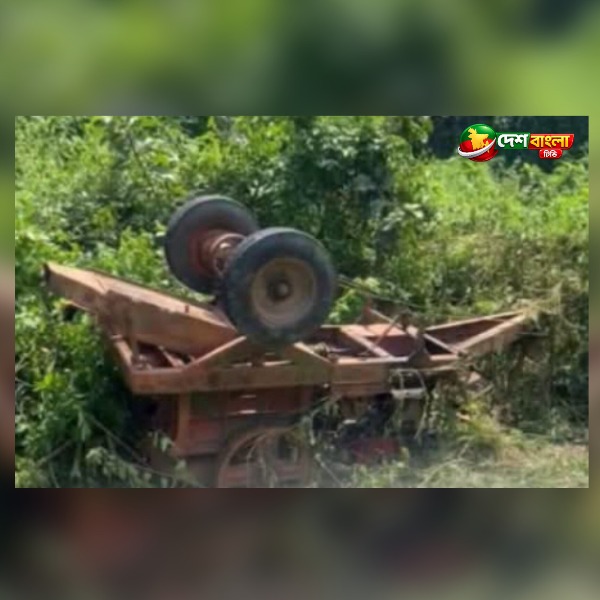 মেহেরপুরে ইটের খোয়া ভাঙার মেশিন উল্টে শ্
