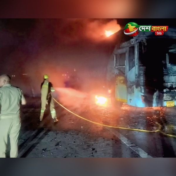 গ্রেটার নয়ডায় চলন্ত স্লিপার বাসে ভয়াবহ আ