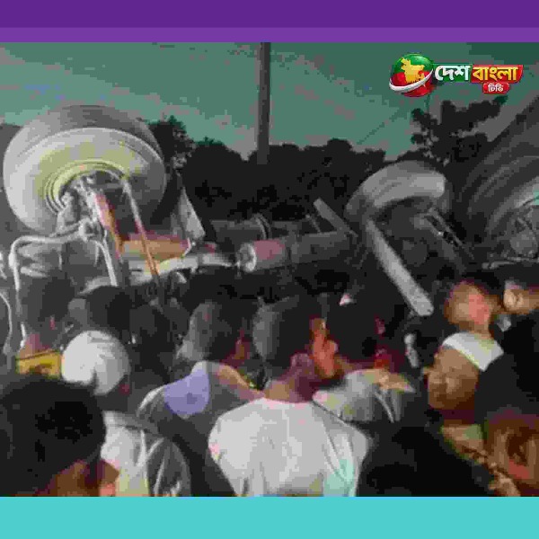 নারায়নগঞ্জে ট্রাক নিয়ন্ত্রণ হারিয়ে ঢুকে 