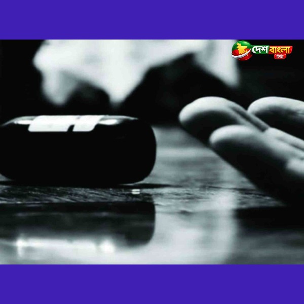 মধুপুরে স্ত্রী-সন্তানকে বাড়িতে আনতে না প